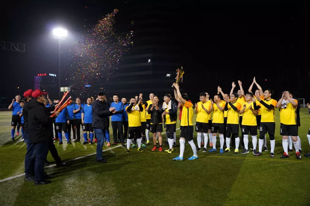 足球赛事：东方之争惊险收官的简单介绍