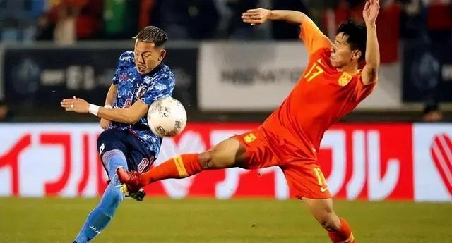 日本职业足球联赛次回合对决，球队表现逐渐决定