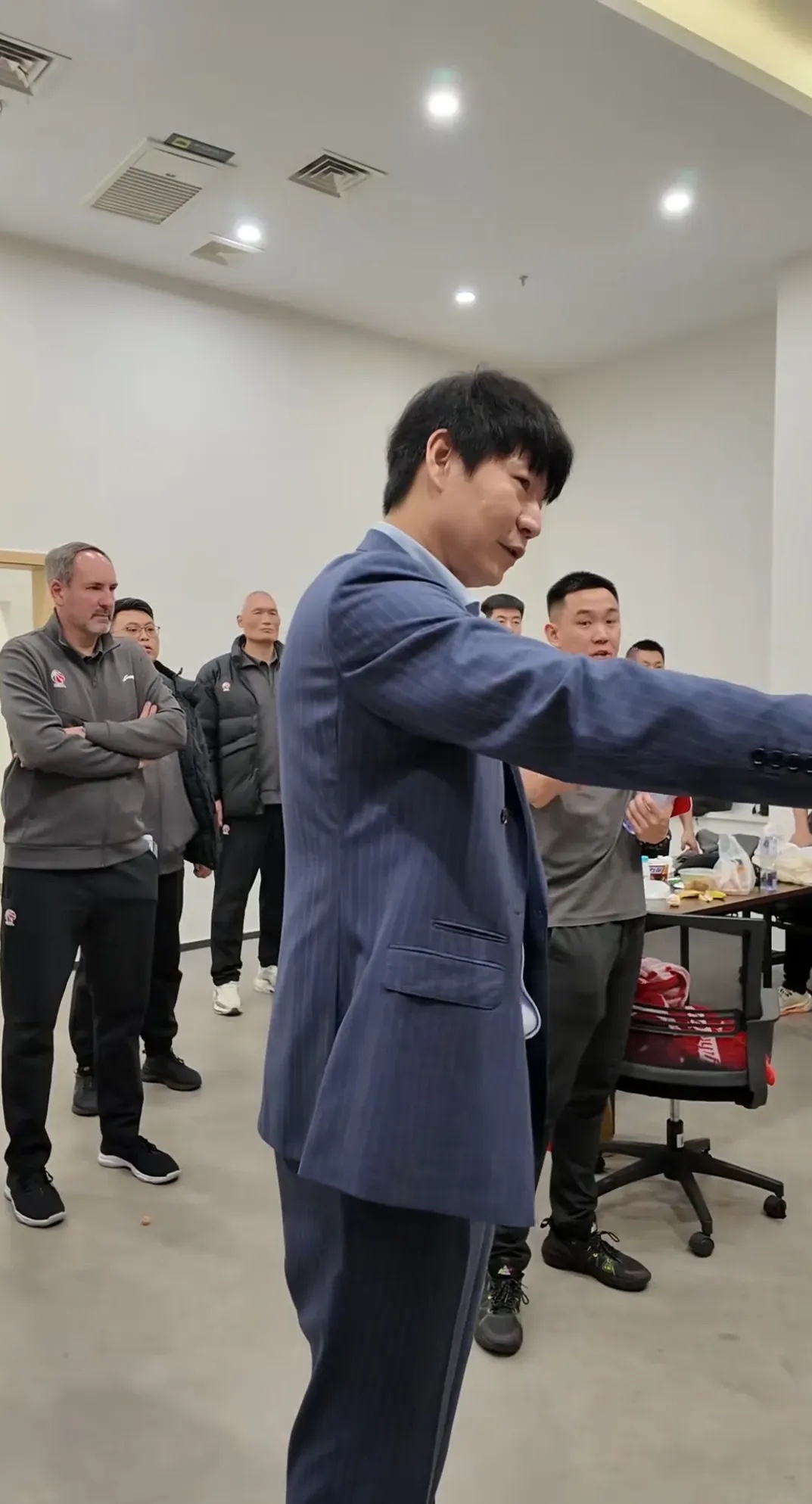 甘冈客场惨败,球队需努力提升的简单介绍 甘冈客场惨败,球队需努力提升的简单介绍