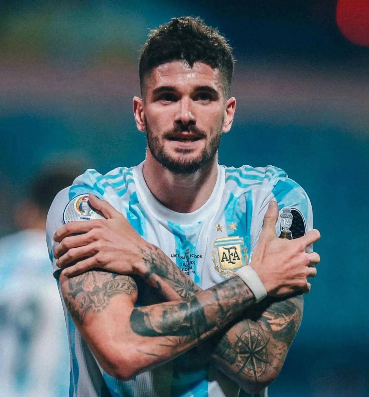 阿根廷足球明星突然宣布退役,球迷惋惜不已的简单介绍 阿根廷足球明星突然宣布退役,球迷惋惜不已的简单介绍