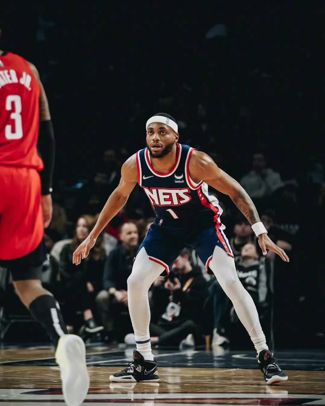 开云体育网站-关于雄鹿击败老鹰，继续巩固东部领先的信息