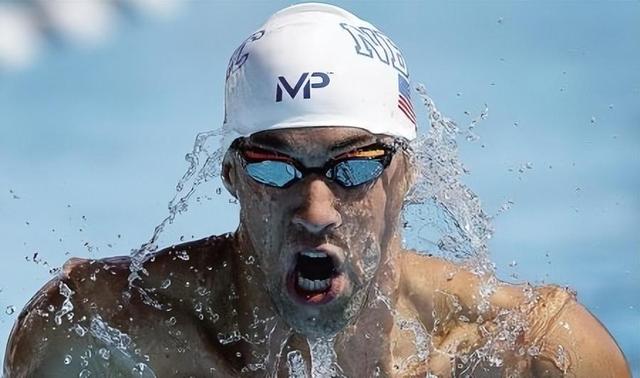 美国选手在游泳男子自由泳比赛中获胜 美国选手在游泳男子自由泳比赛中获胜
