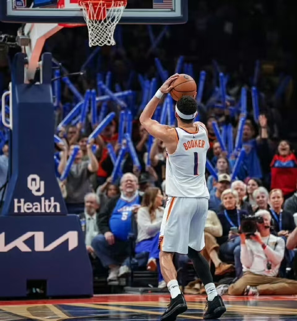 开云体育官方登录入口-太阳队大胜雷霆队，取得了赛季第十胜