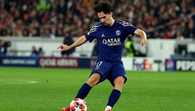 欧洲国家队对抗展现个人魅力,球员斗志昂扬拼命拼搏的简单介绍 欧洲国家队对抗展现个人魅力,球员斗志昂扬拼命拼搏的简单介绍